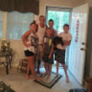 Meet your Posher, Derrick